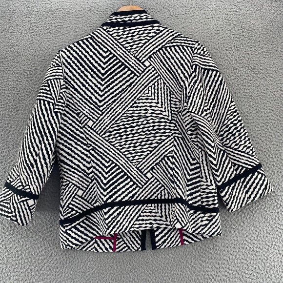 Chicos Jacket Womens 0 US Small White Abstract Striped Kimono Mandarin Collar - Picture 3 of 9